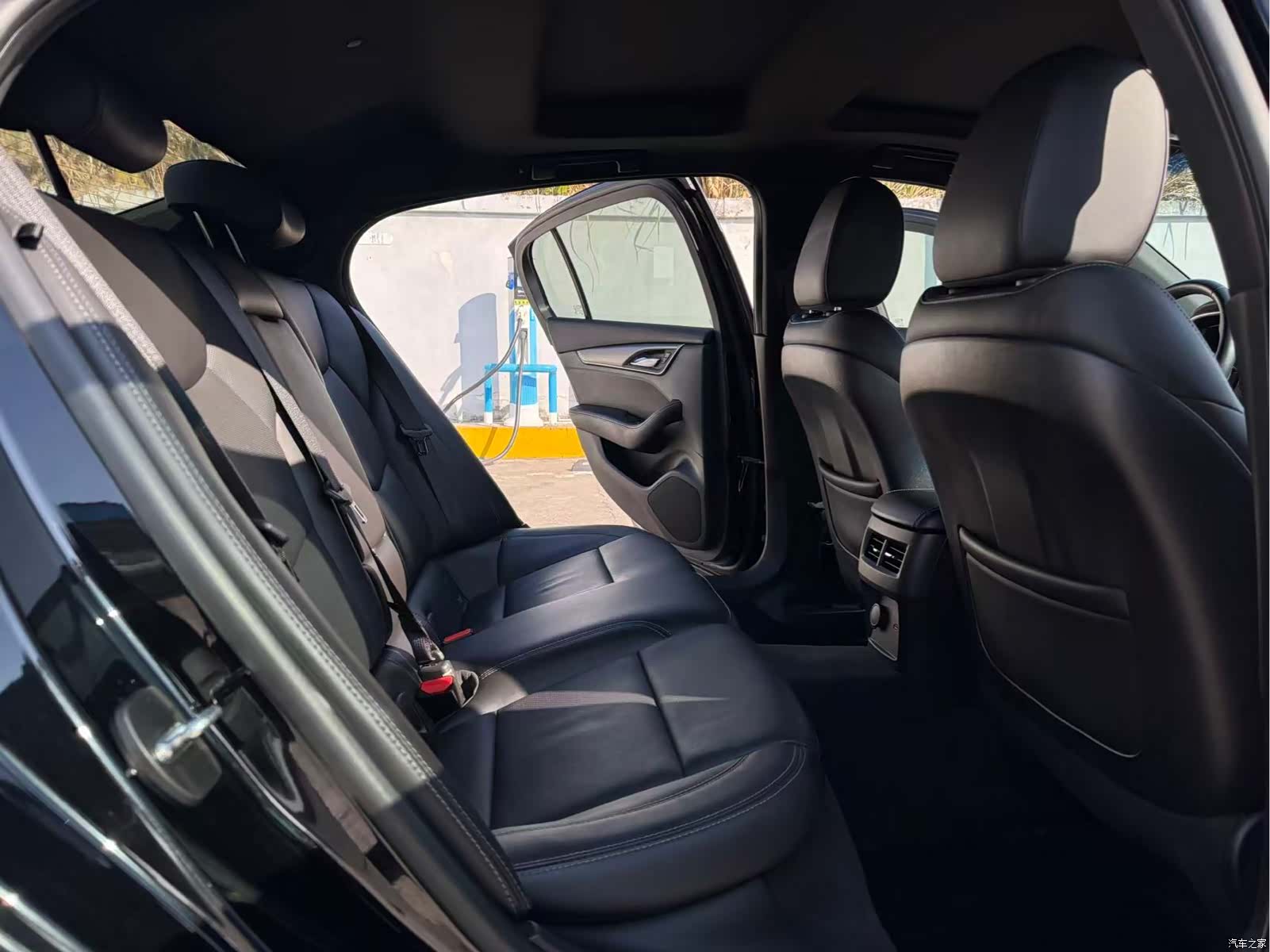 Cadillac CT5, 2023 13