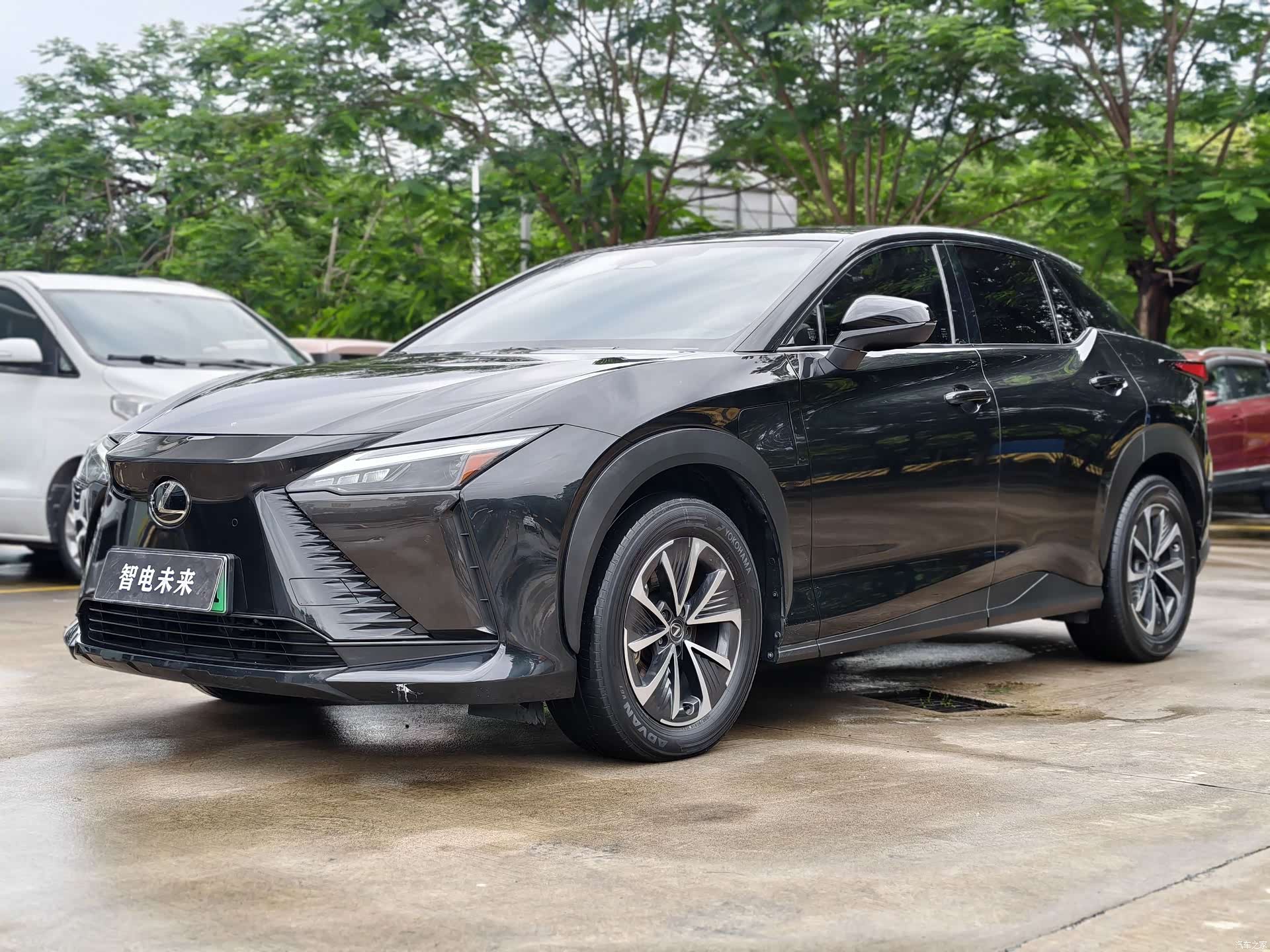 Lexus RZ, 2023 1