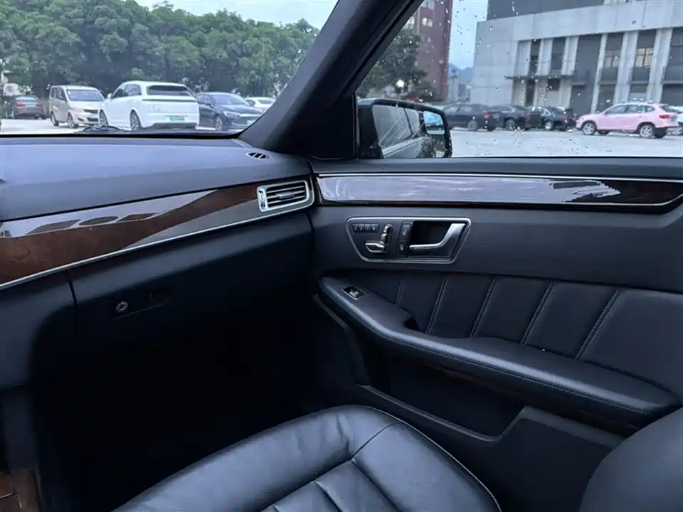 Mercedes-Benz E-class Mercedes-Benz E-class