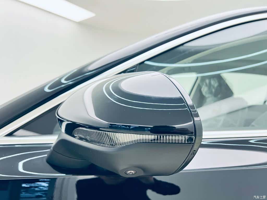 Hongqi H5, 2025 20