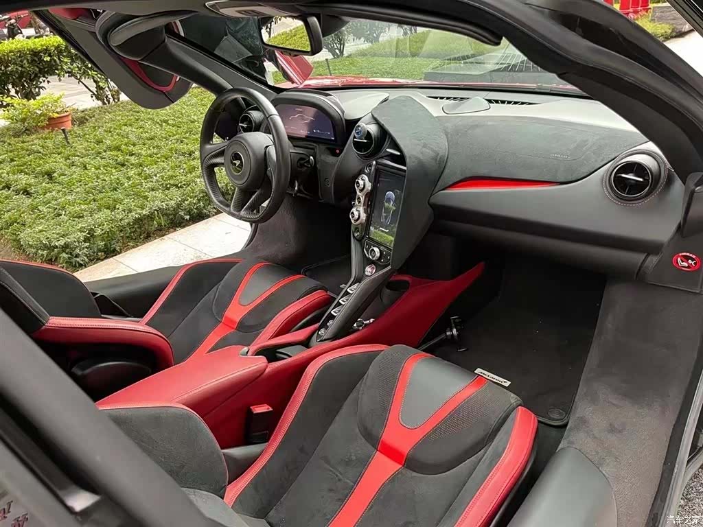 McLaren 720S, 2019 все фото