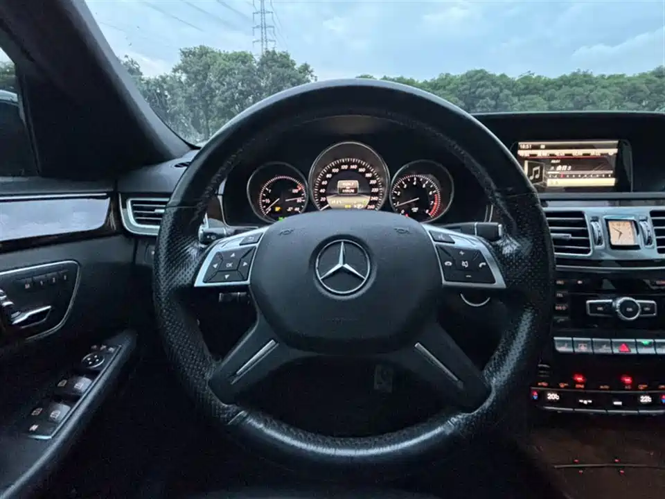 Mercedes-Benz E-class Mercedes-Benz E-class