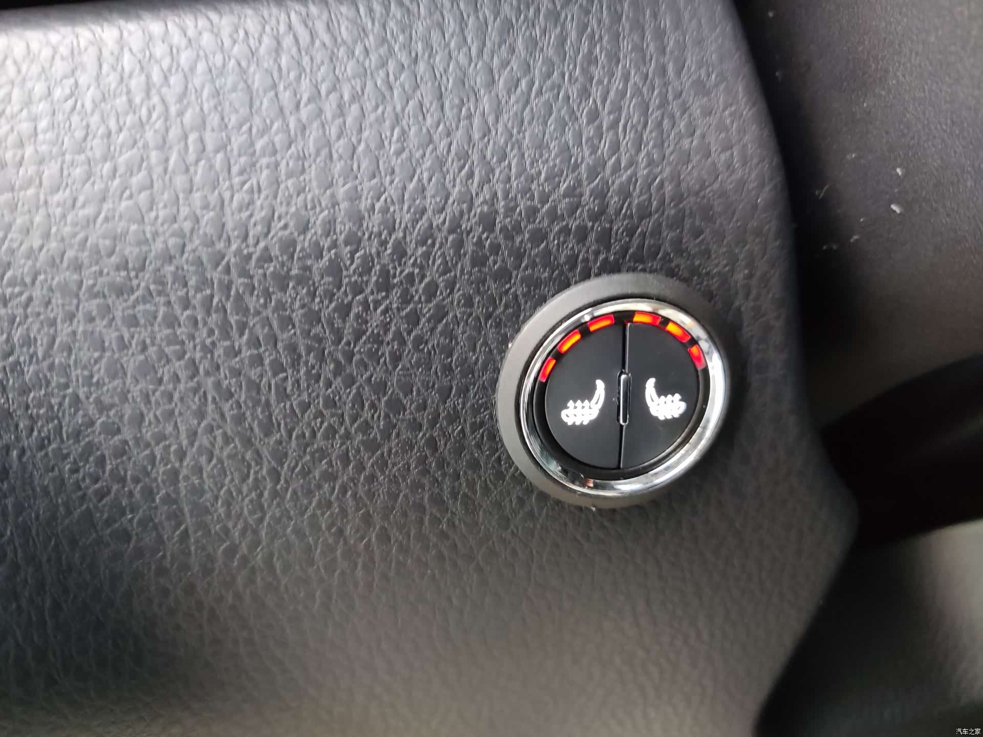 Toyota YARiS L, 2022 14