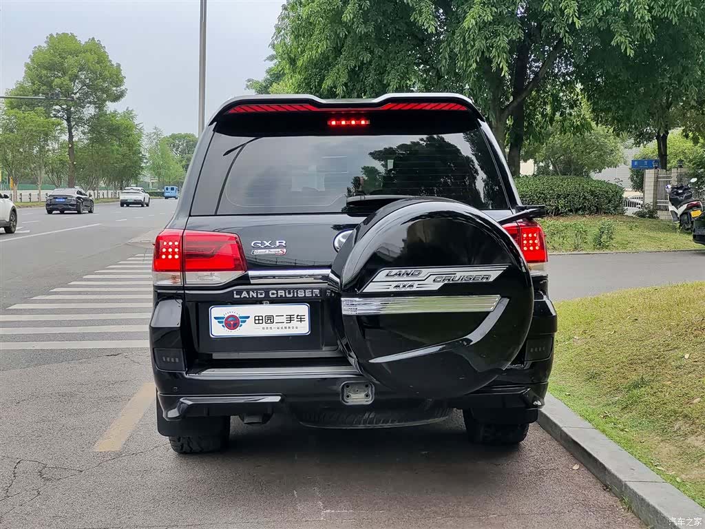 Toyota Land Cruiser, 2019 все фото