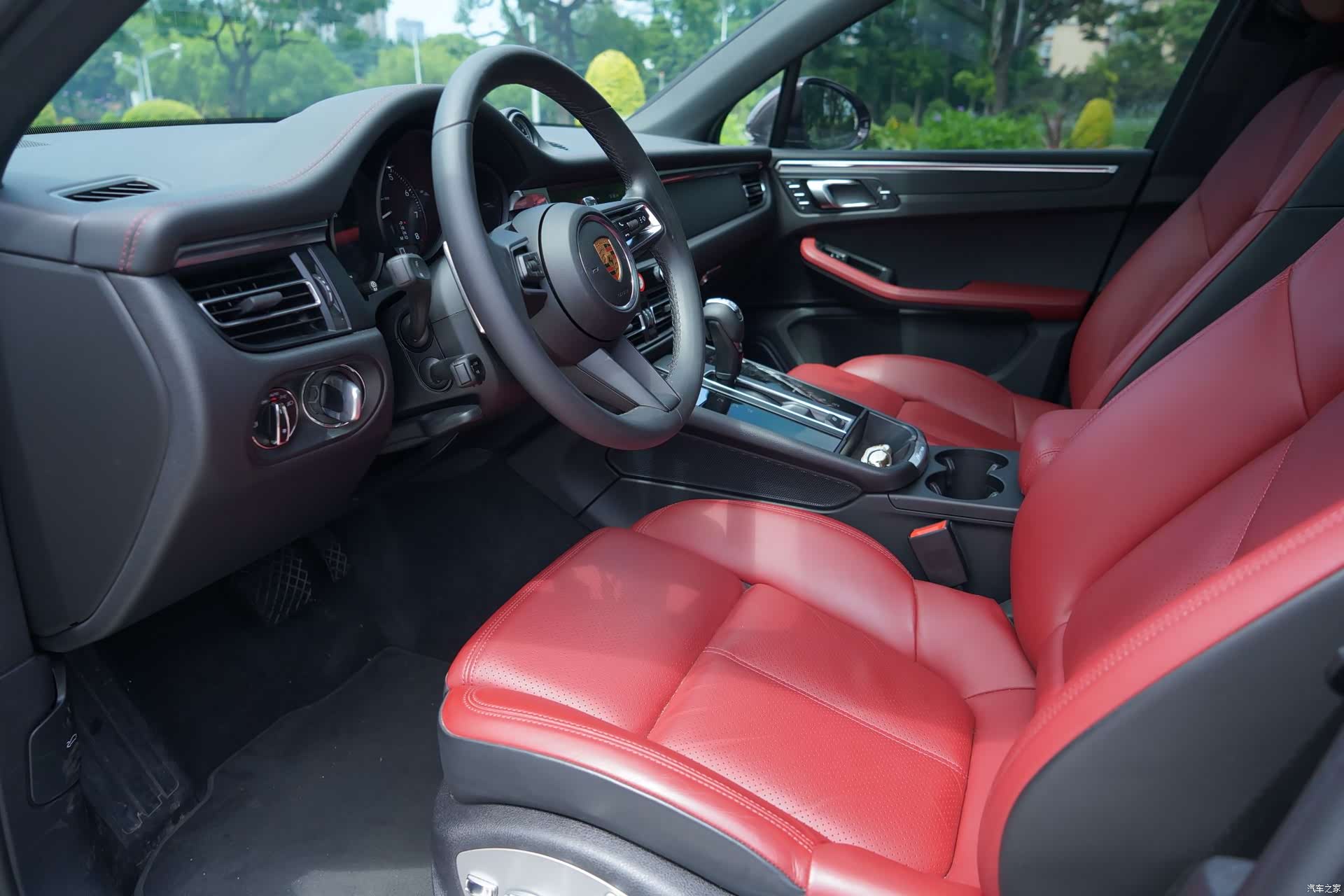 Porsche Macan, 2023 6