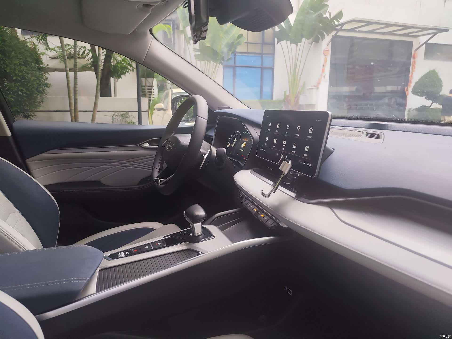 Geely Preface, 2022 10
