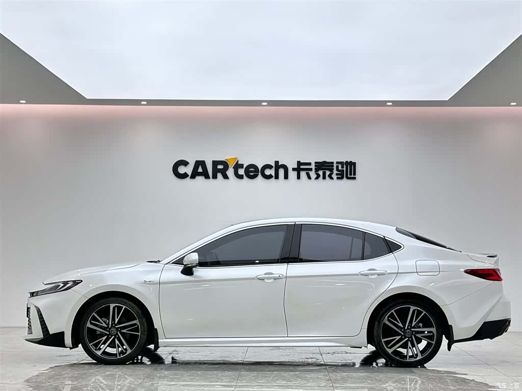 Toyota Camry, 2024 2