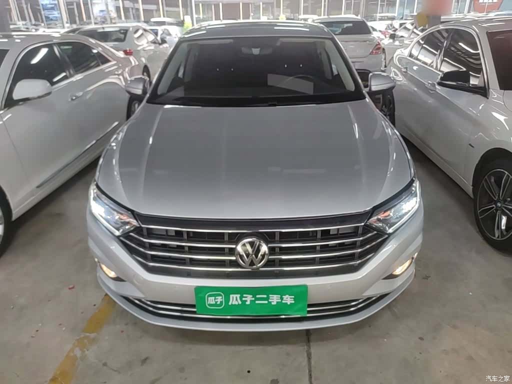 Volkswagen Sagitar, 2021 3