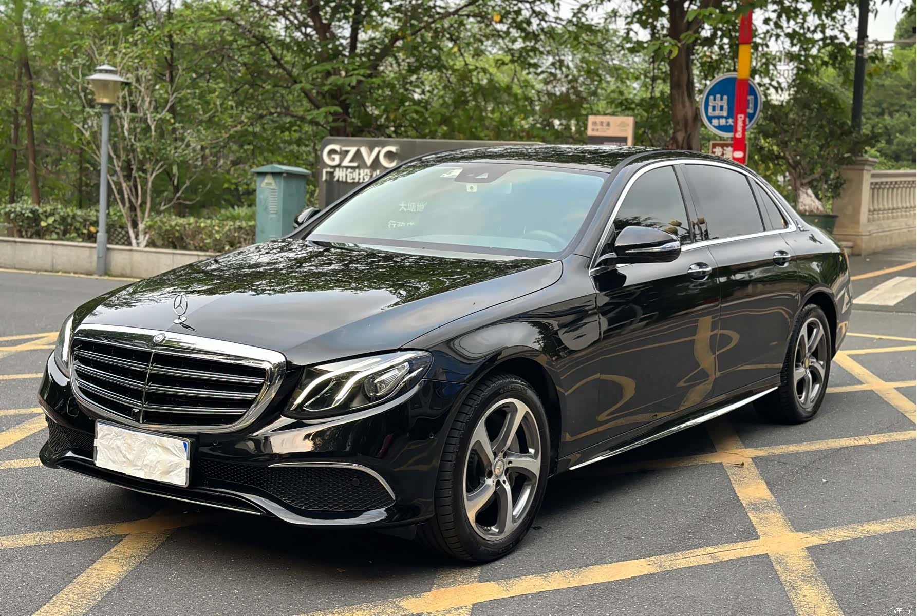 Mercedes-Benz E-Class, 2017 1