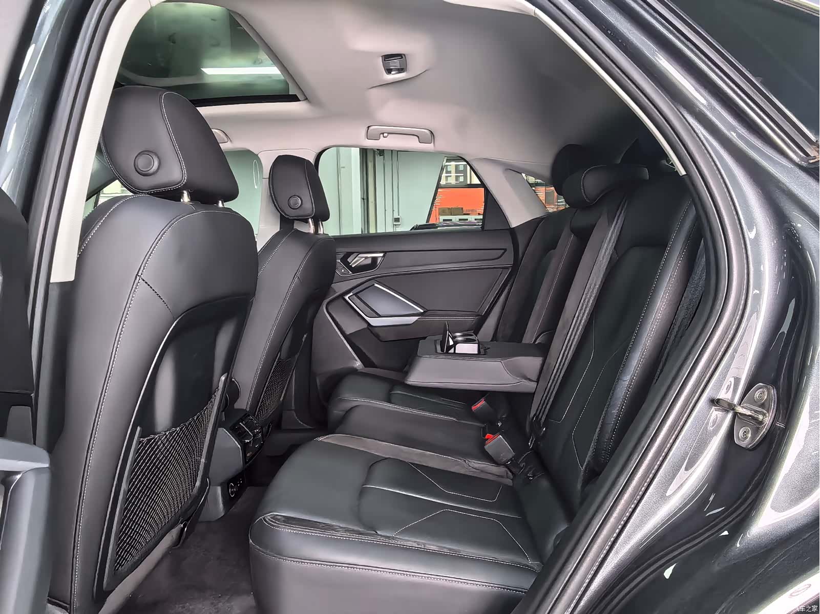 Audi Q3, 2023 10