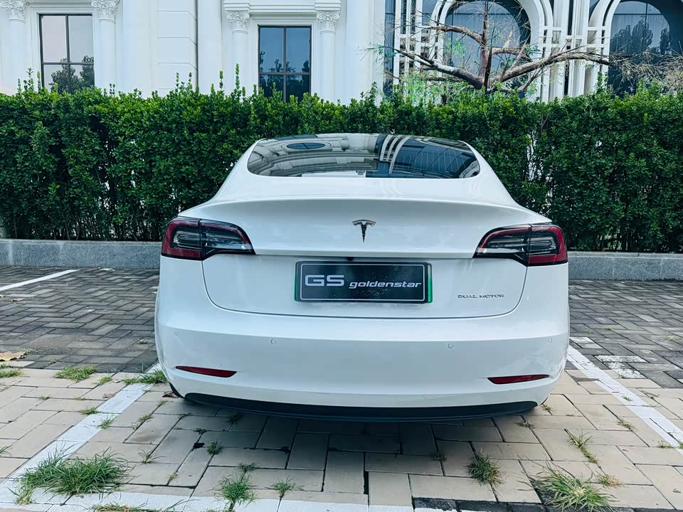 Tesla Model 3 Tesla Model 3
