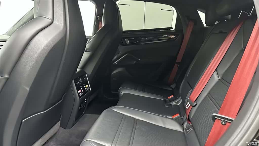 Porsche Cayenne, 2022 11