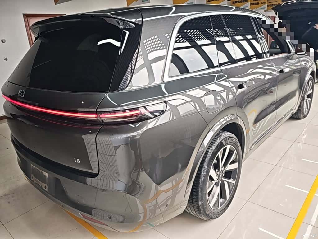 Li Auto L8, 2023 7