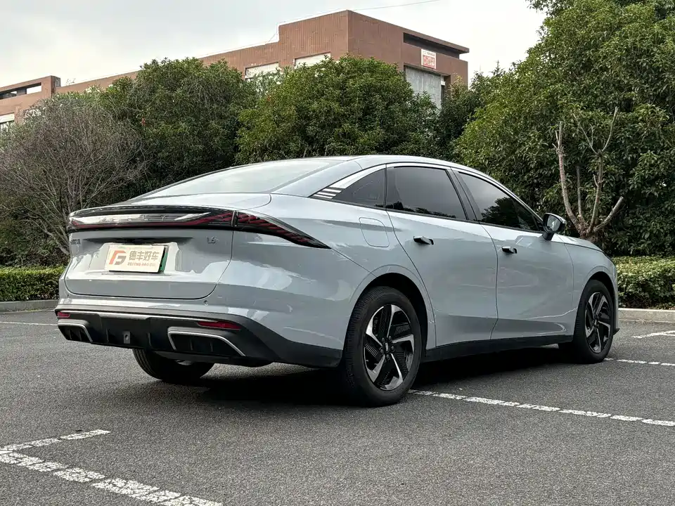 Geely Galaxy Galaxy L6