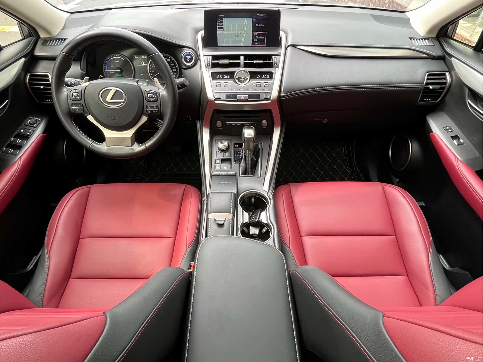 Lexus NX, 2019 8