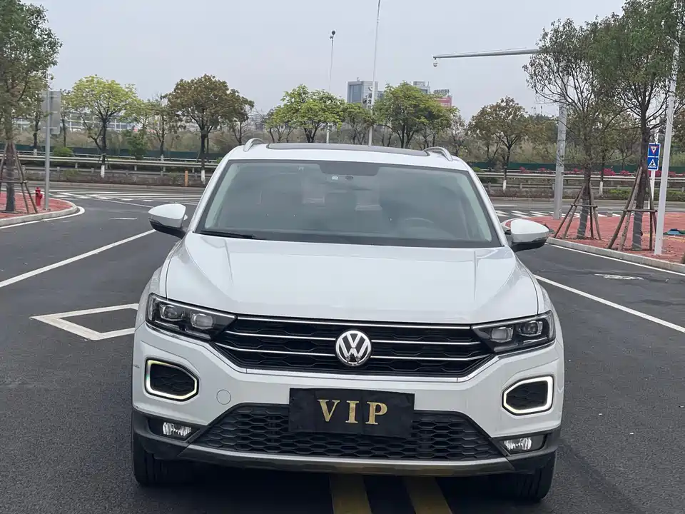 Volkswagen T-ROC exploring Songs