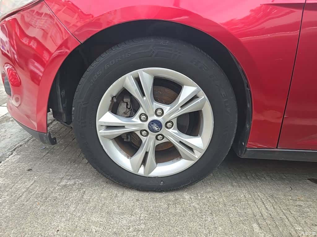 Ford Focus, 2015 23