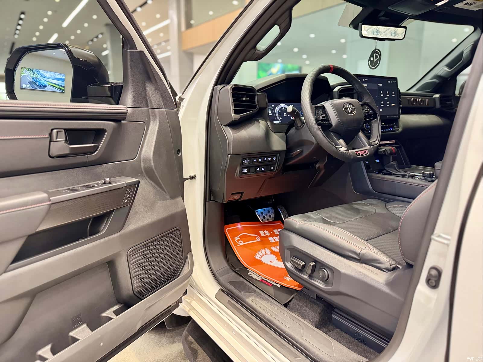 Toyota Sequoia, 2025 9