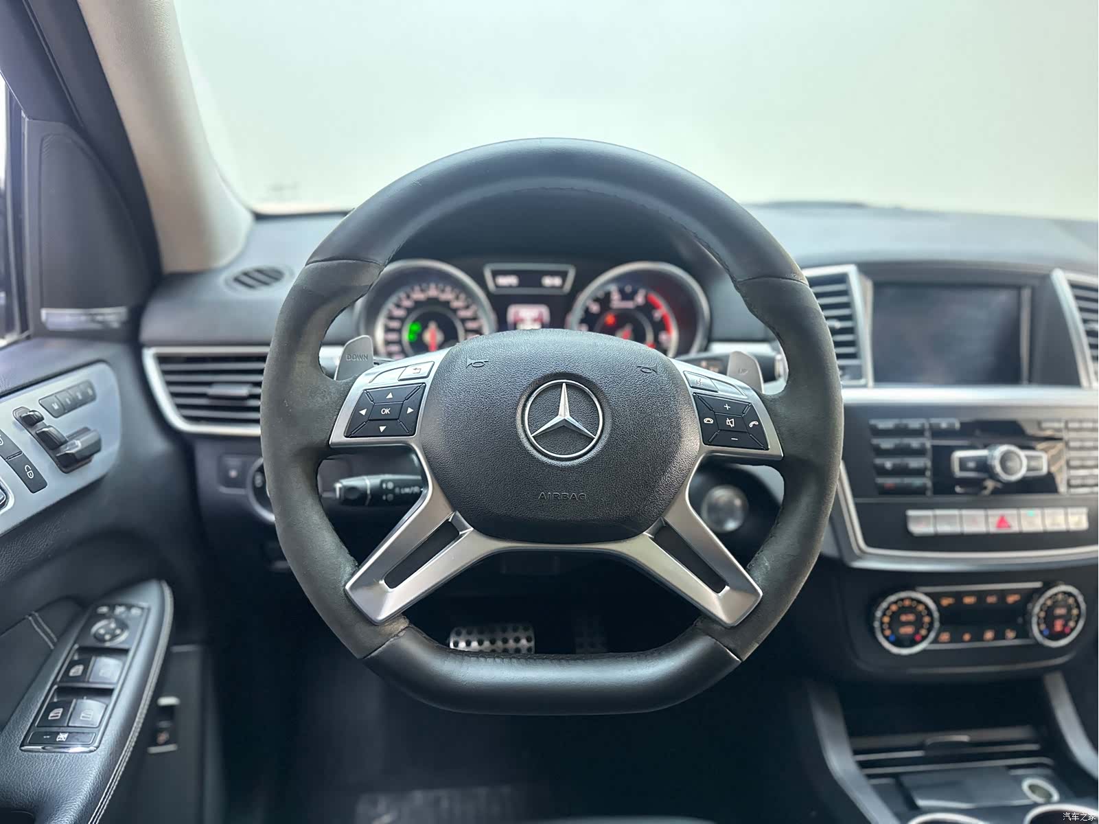 Mercedes-Benz M-Class AMG, 2015 20