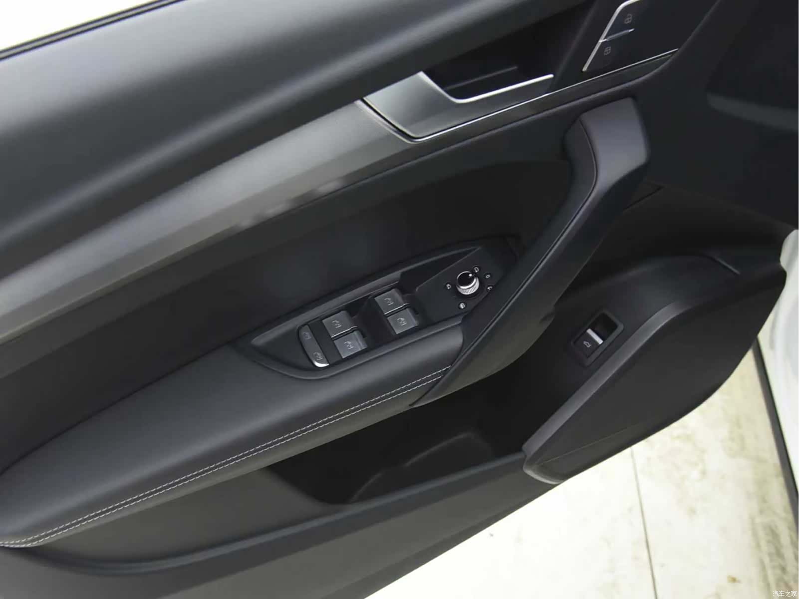 Audi Q5L, 2023 11