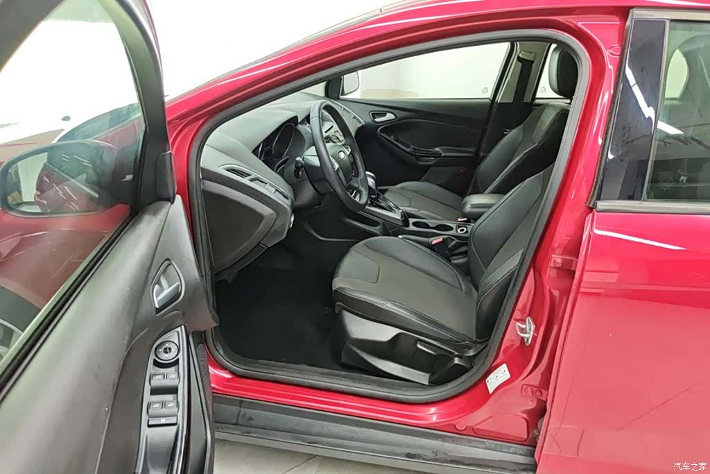 Ford Focus, 2013 9