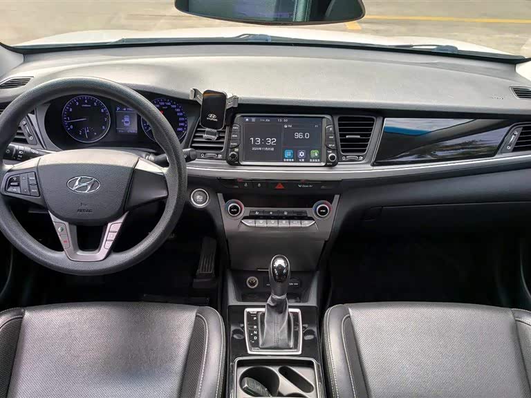 Hyundai Name picture