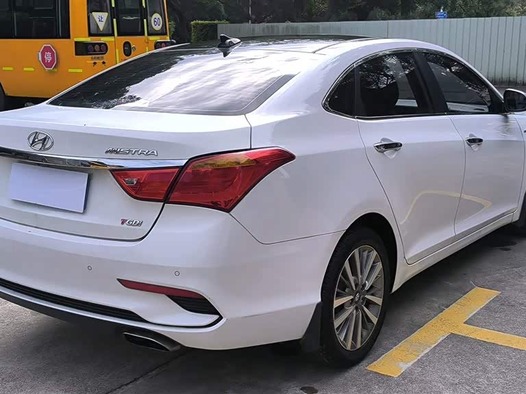 Hyundai Name picture