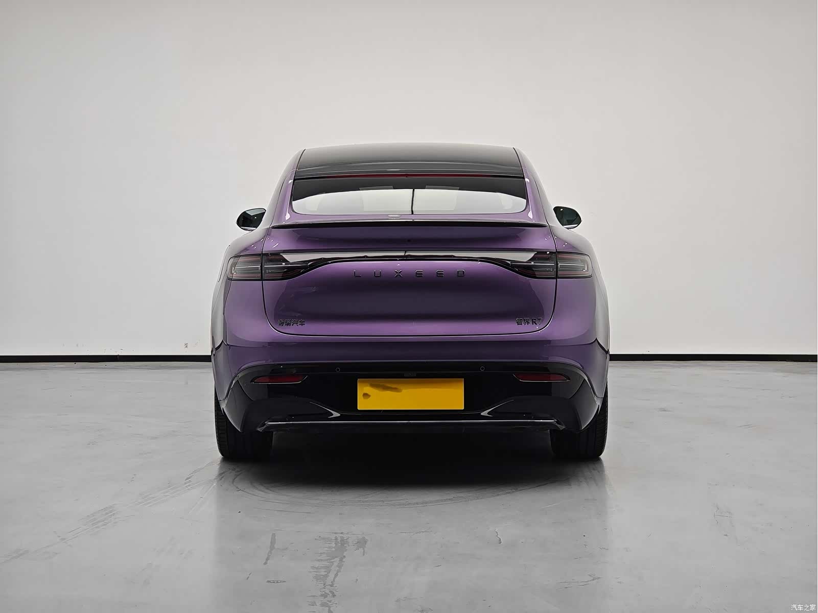 Luxeed R7, 2025 3