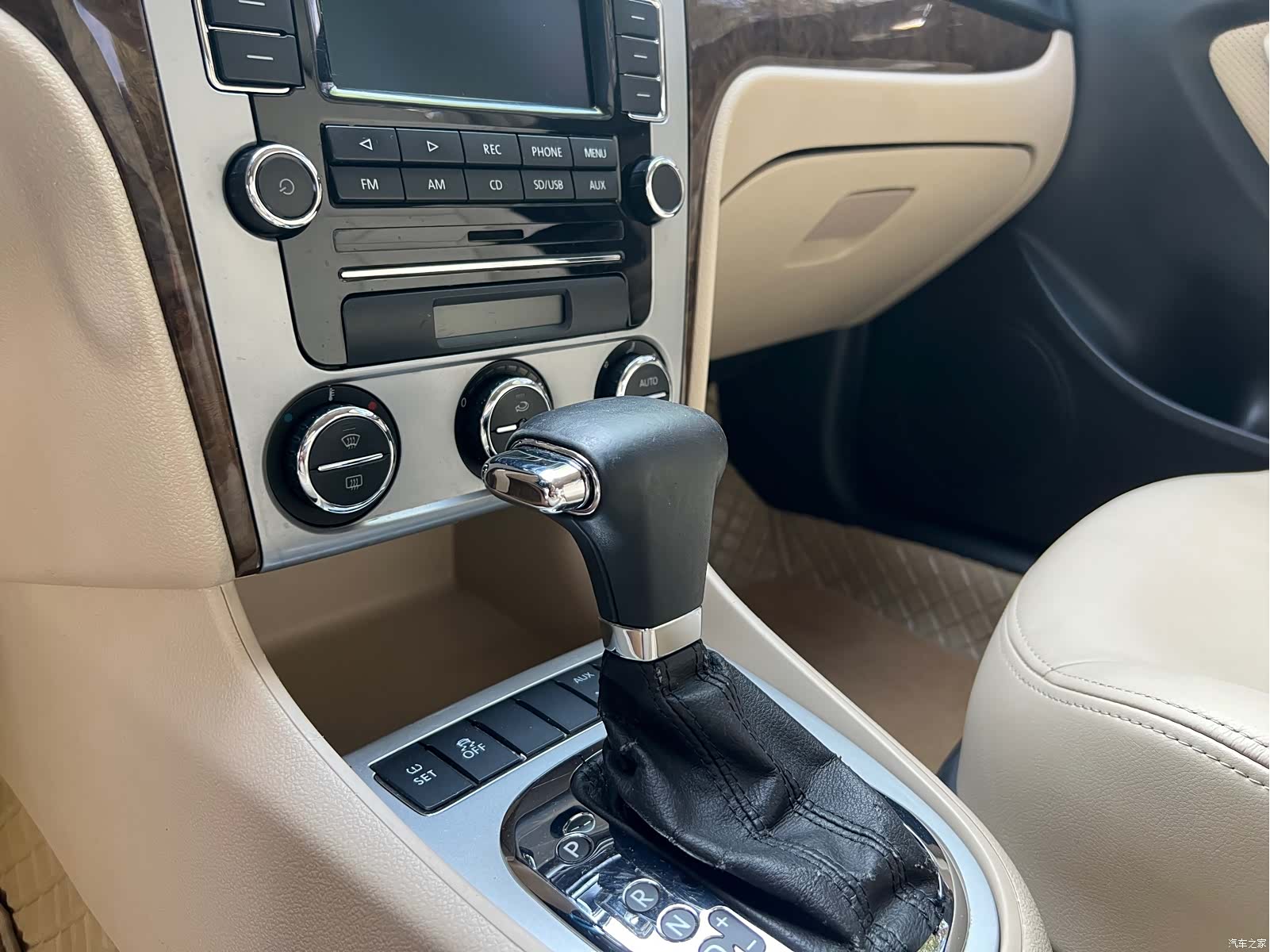 Volkswagen Lavida, 2011 18