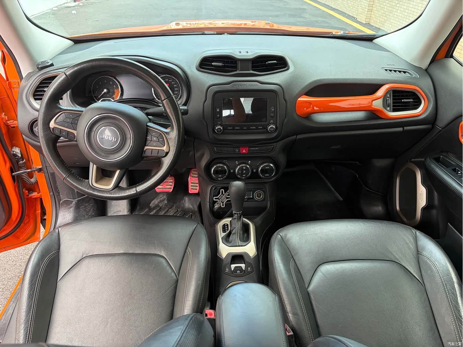 Jeep Renegade, 2017 все фото