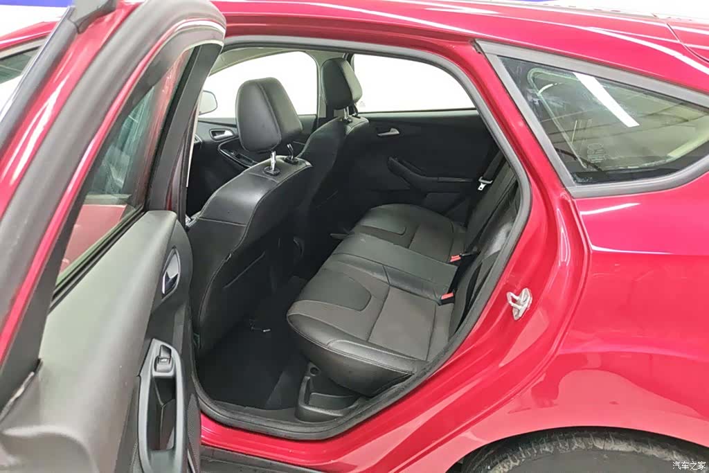 Ford Focus, 2013 11