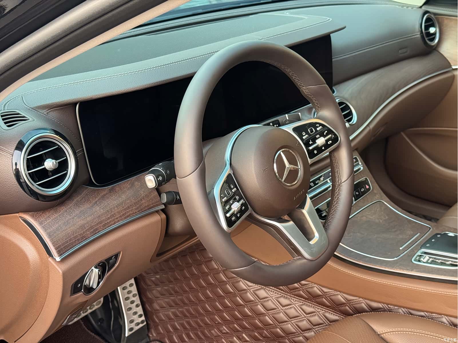 Mercedes-Benz E-Class, 2019 11