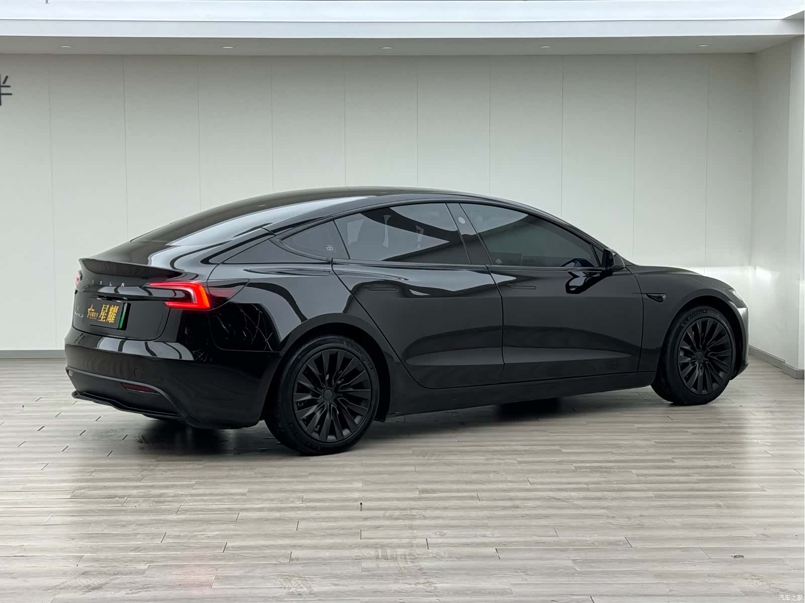 Tesla Model 3, 2023 15