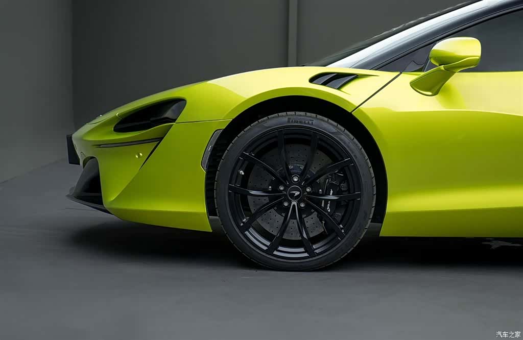 McLaren Artura, 2023 6