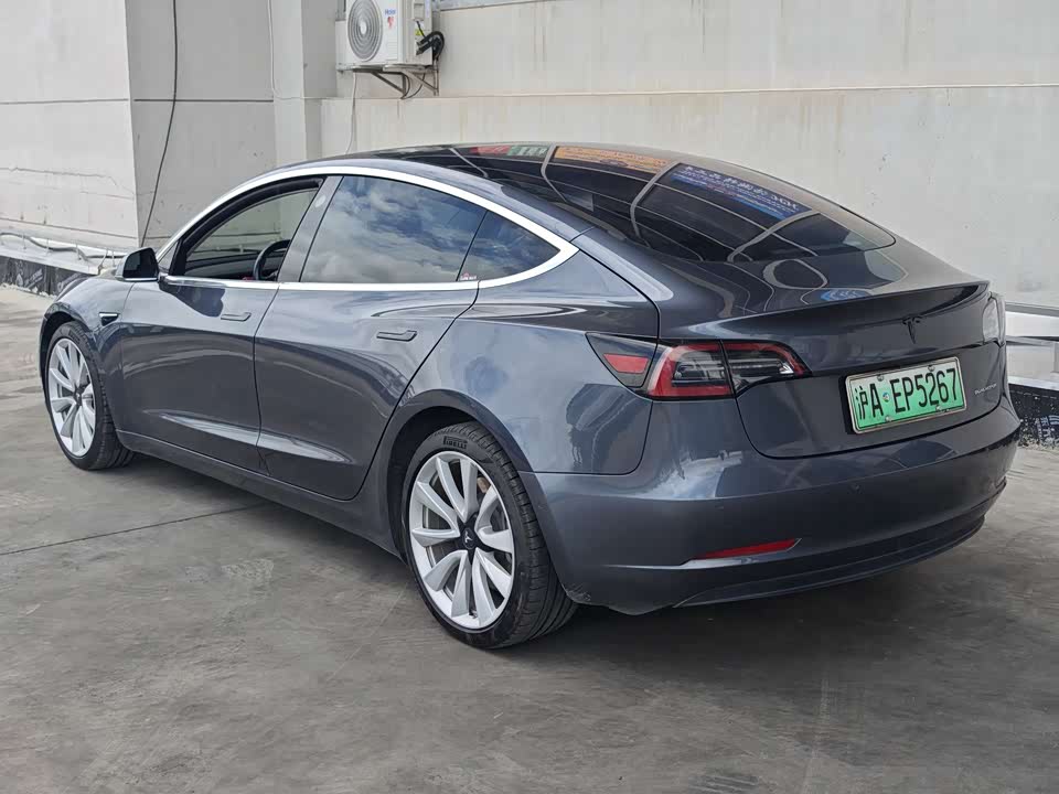 Tesla Model 3 Tesla Model 3