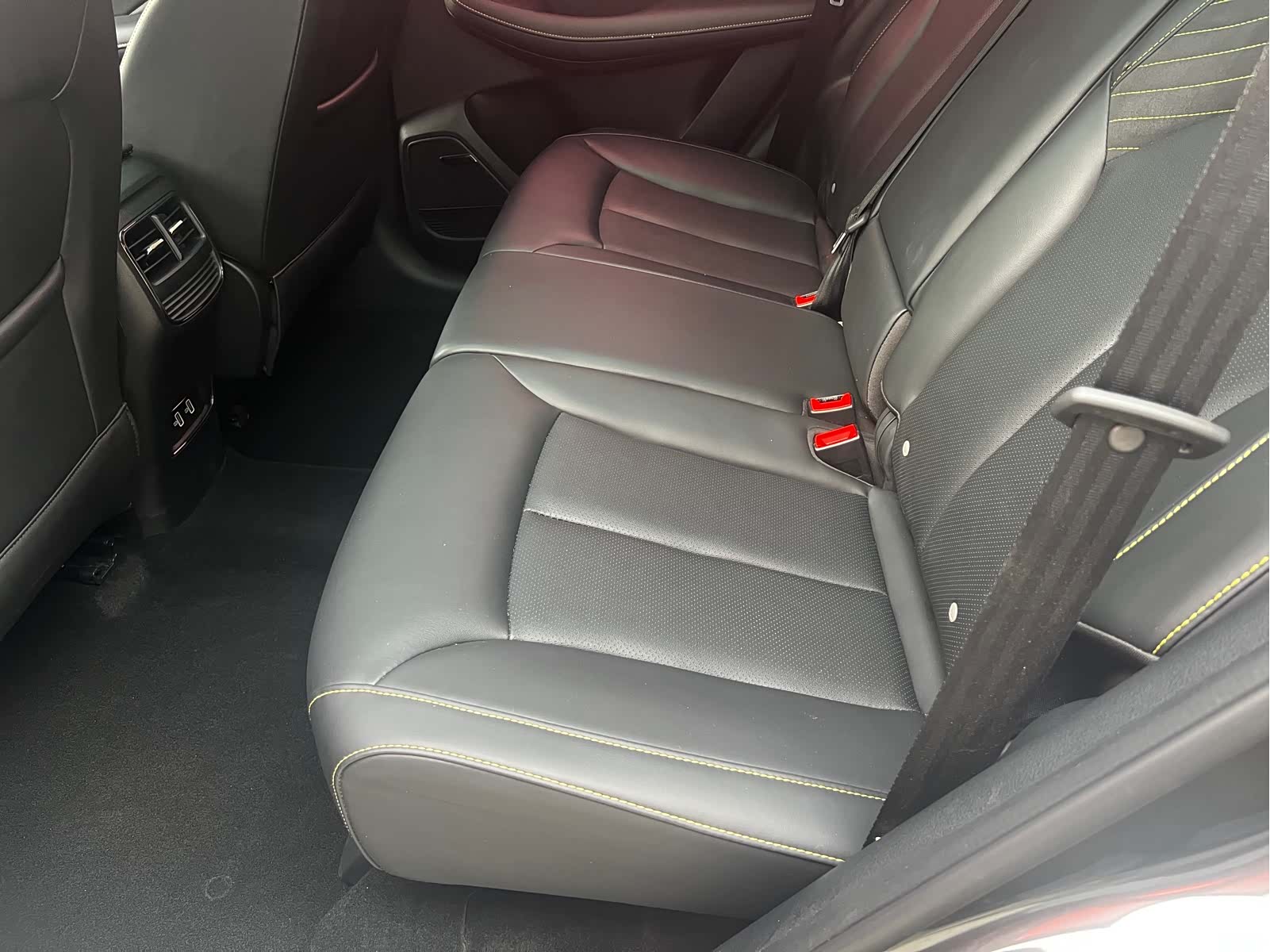Roewe RX5, 2021 7