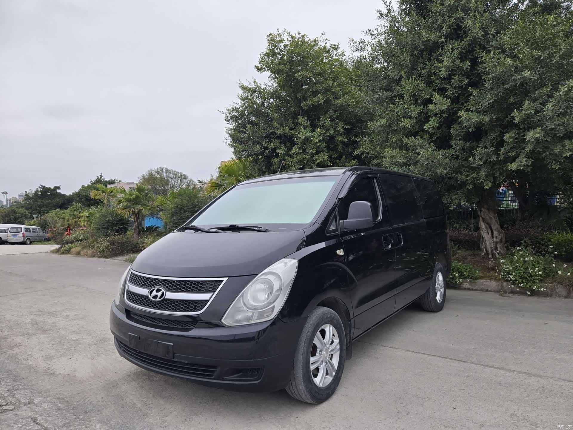 Hyundai H-1