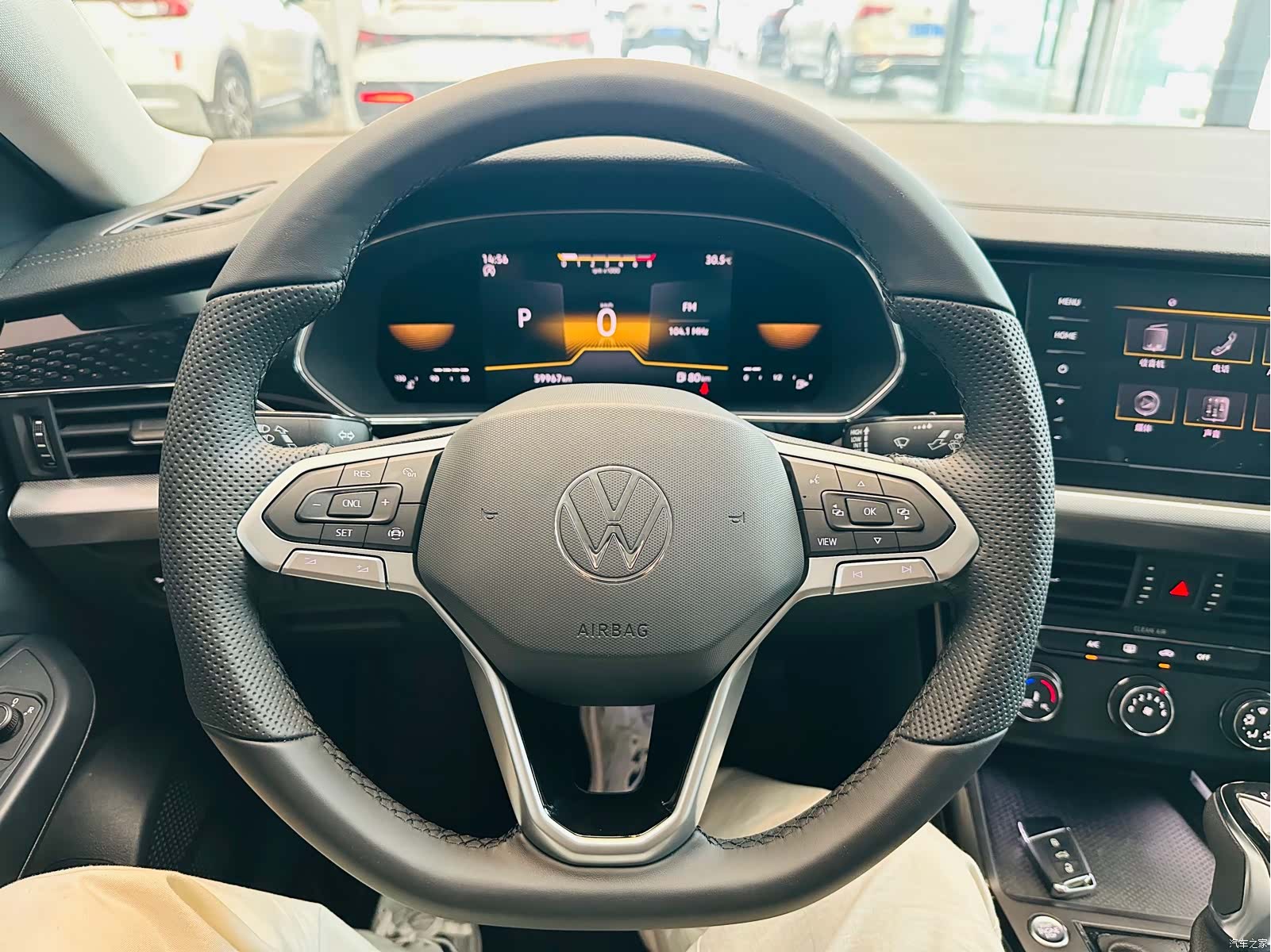 Volkswagen Passat, 2022 10