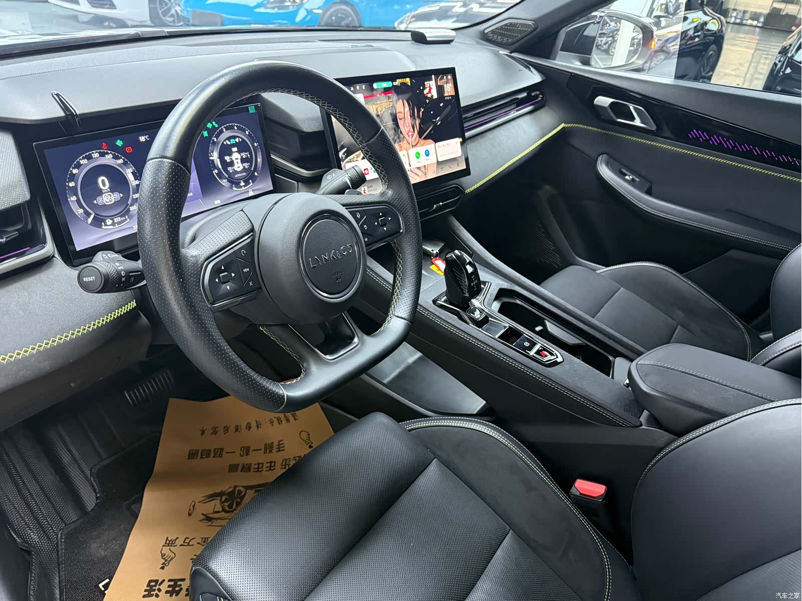Lynk & Co 02, 2024 все фото