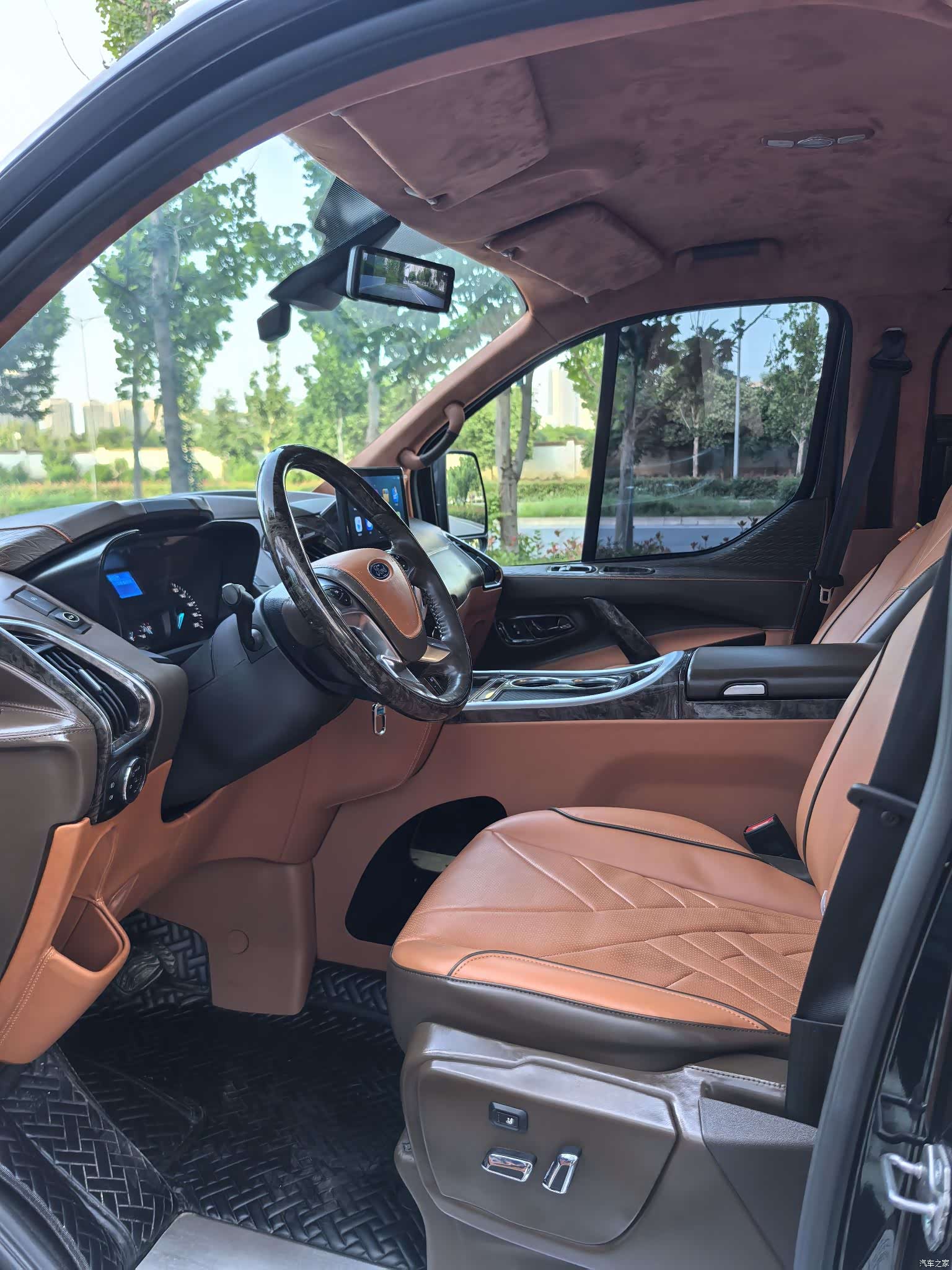 Ford Tourneo, 2023 13