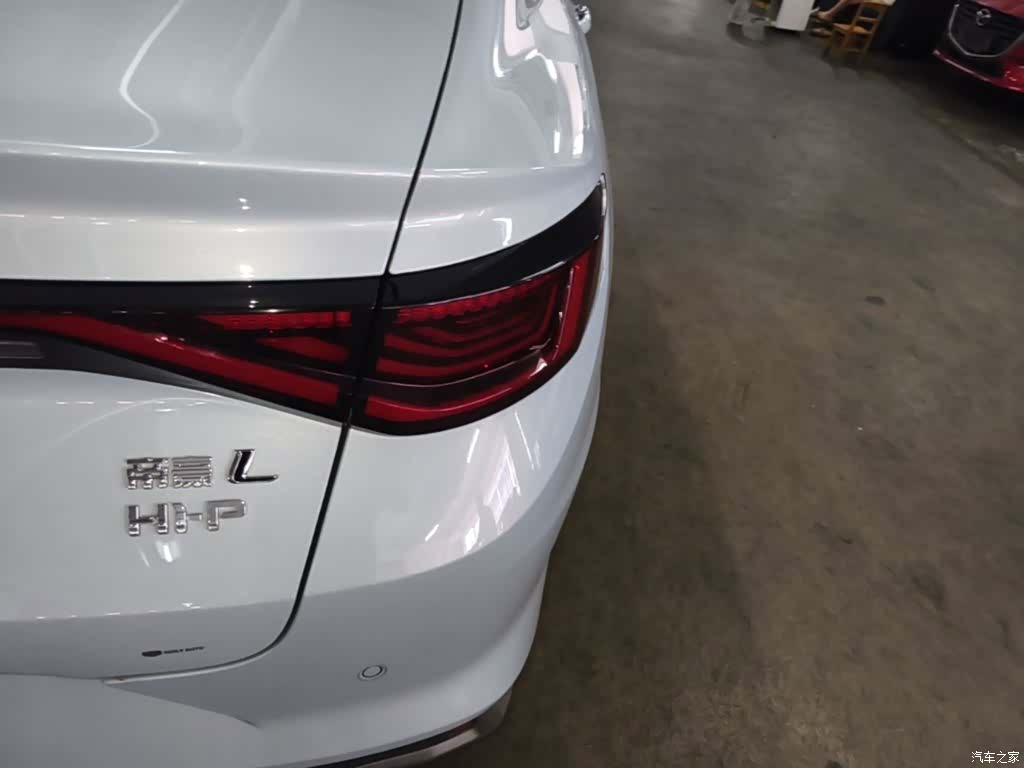 Geely Emgrand, 2023 8