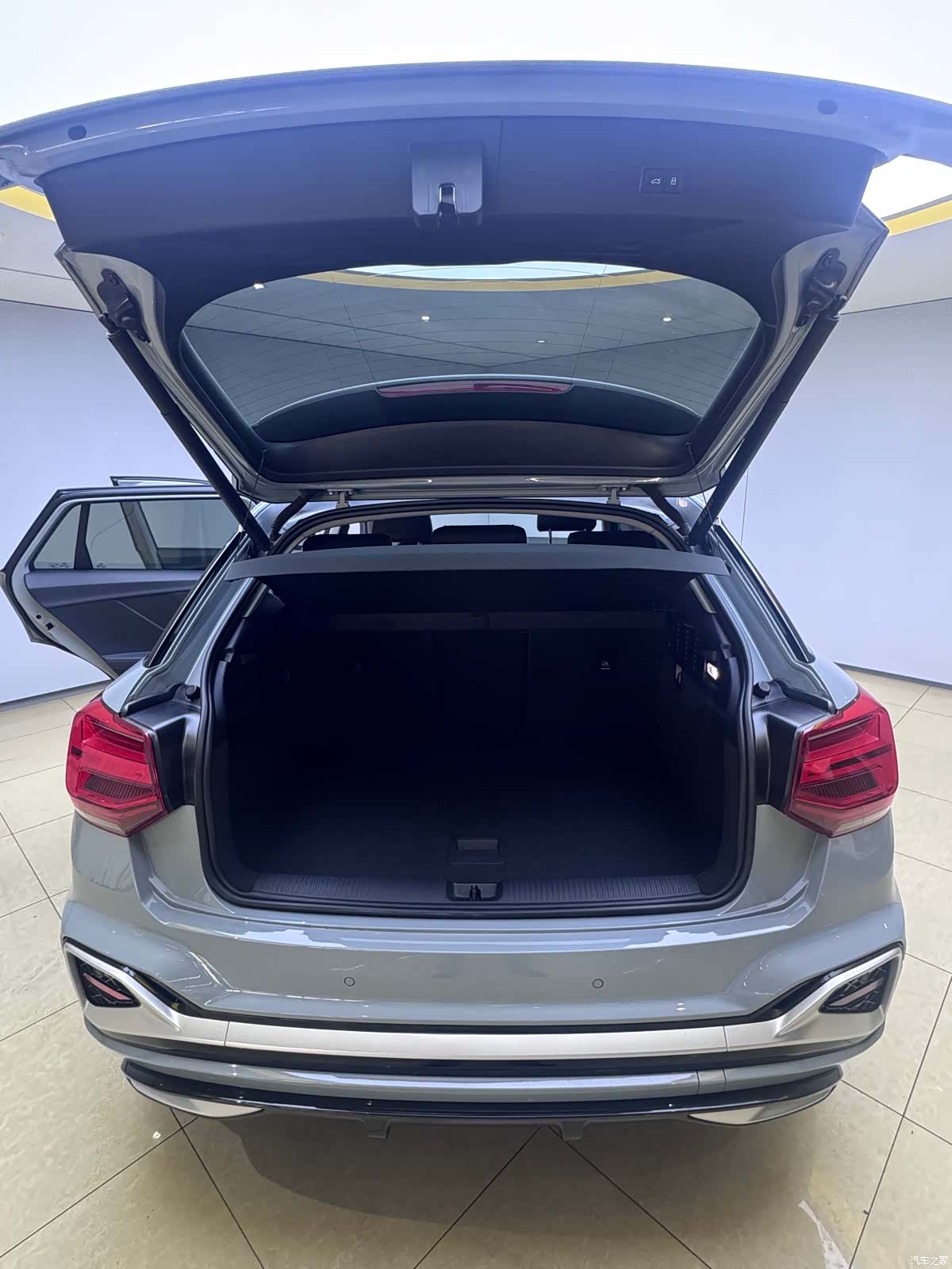 Audi Q2L, 2022 21