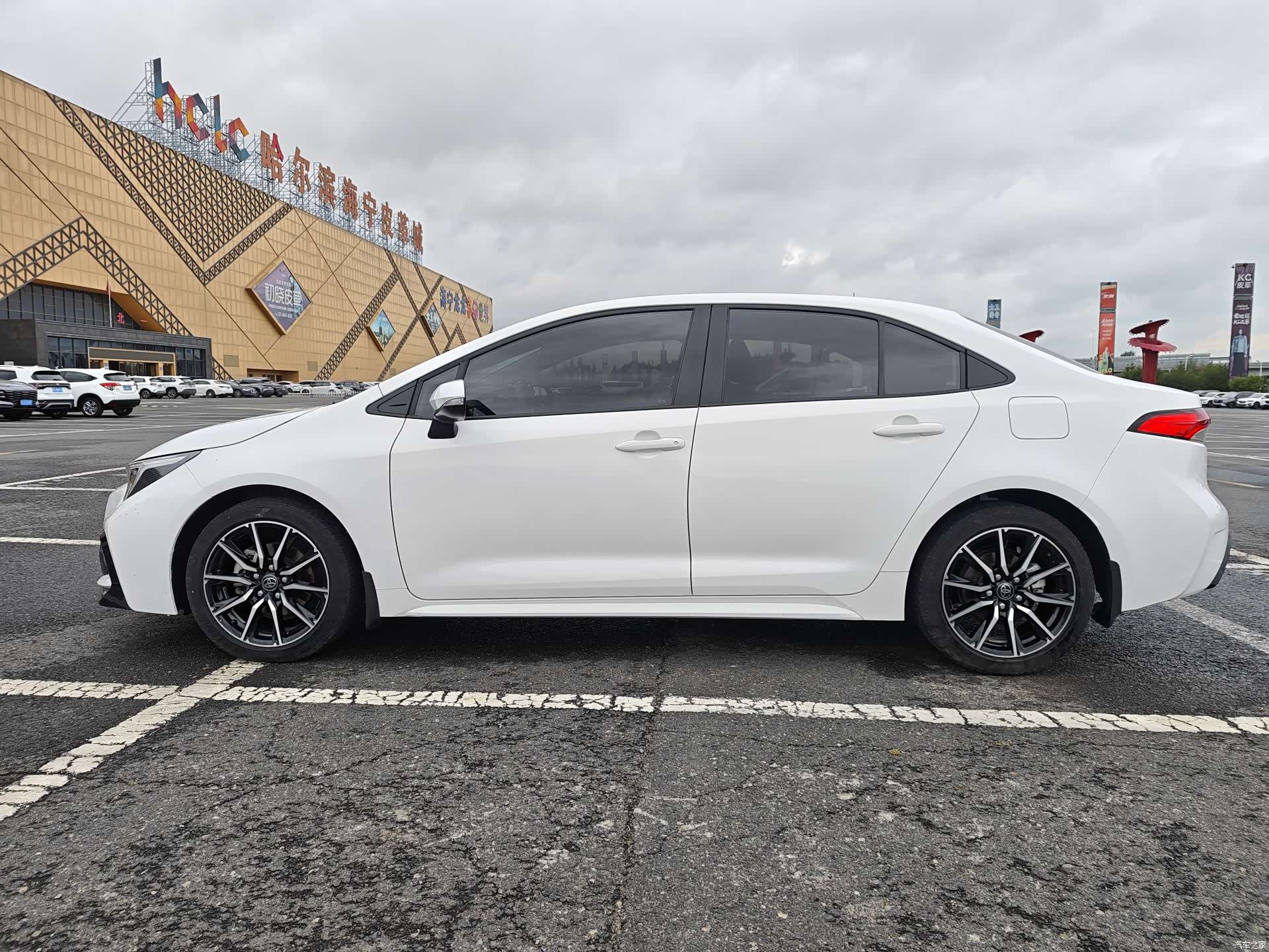 Toyota Levin, 2023 все фото