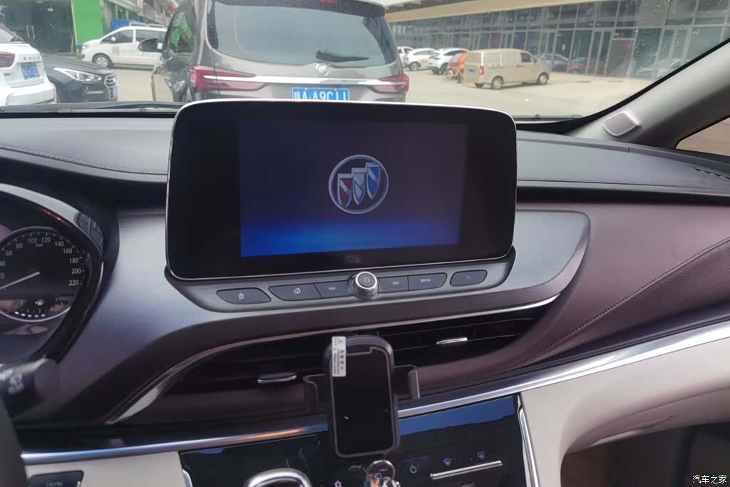 Buick GL8, 2023 13