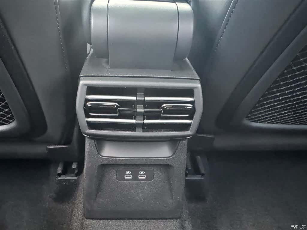 Audi Flying Spur, 2025 18