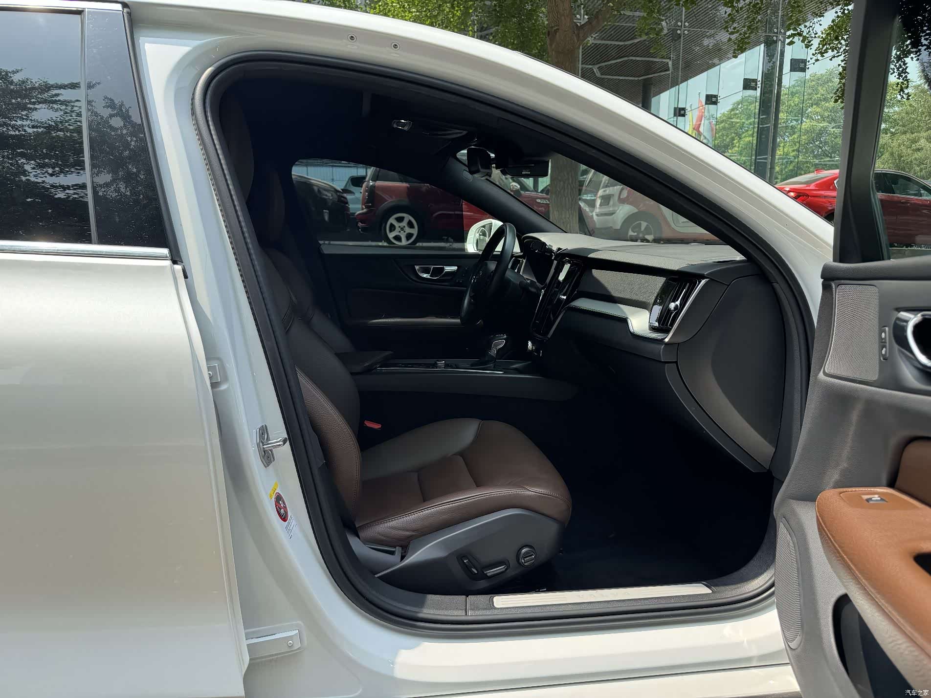 Volvo S60, 2020 10
