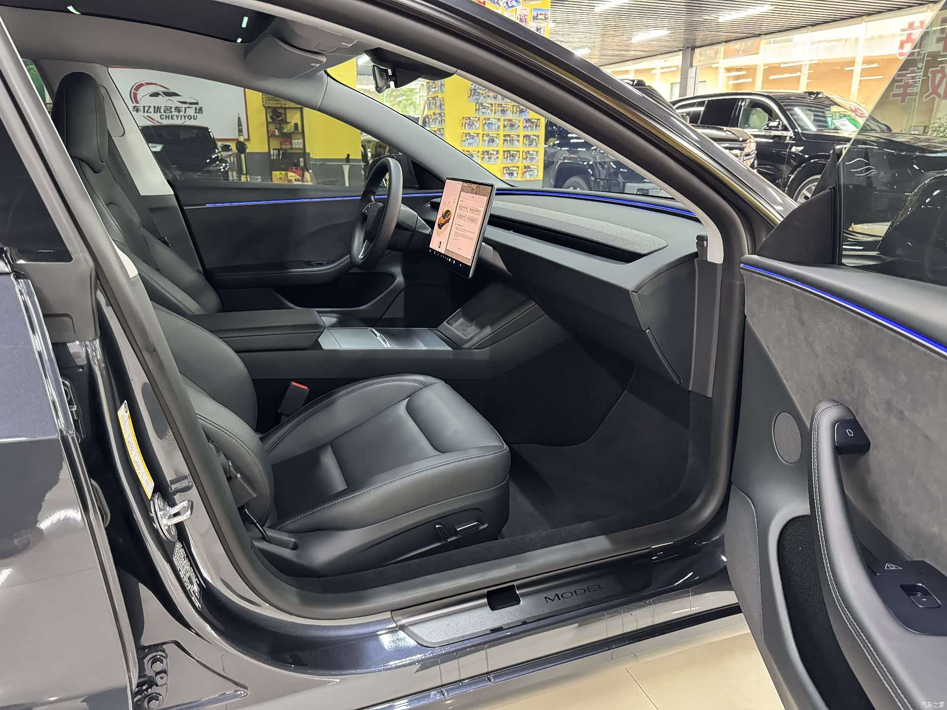 Tesla Model 3, 2025 6