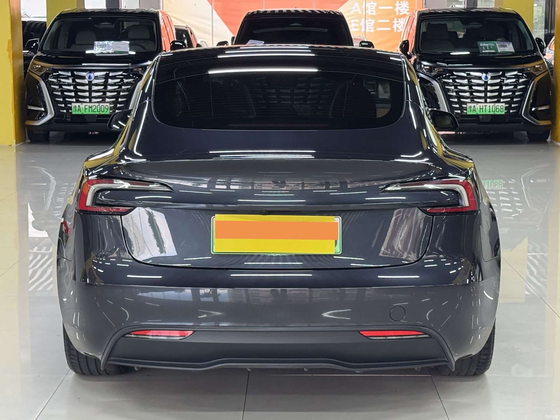 Tesla Model 3, 2025 16