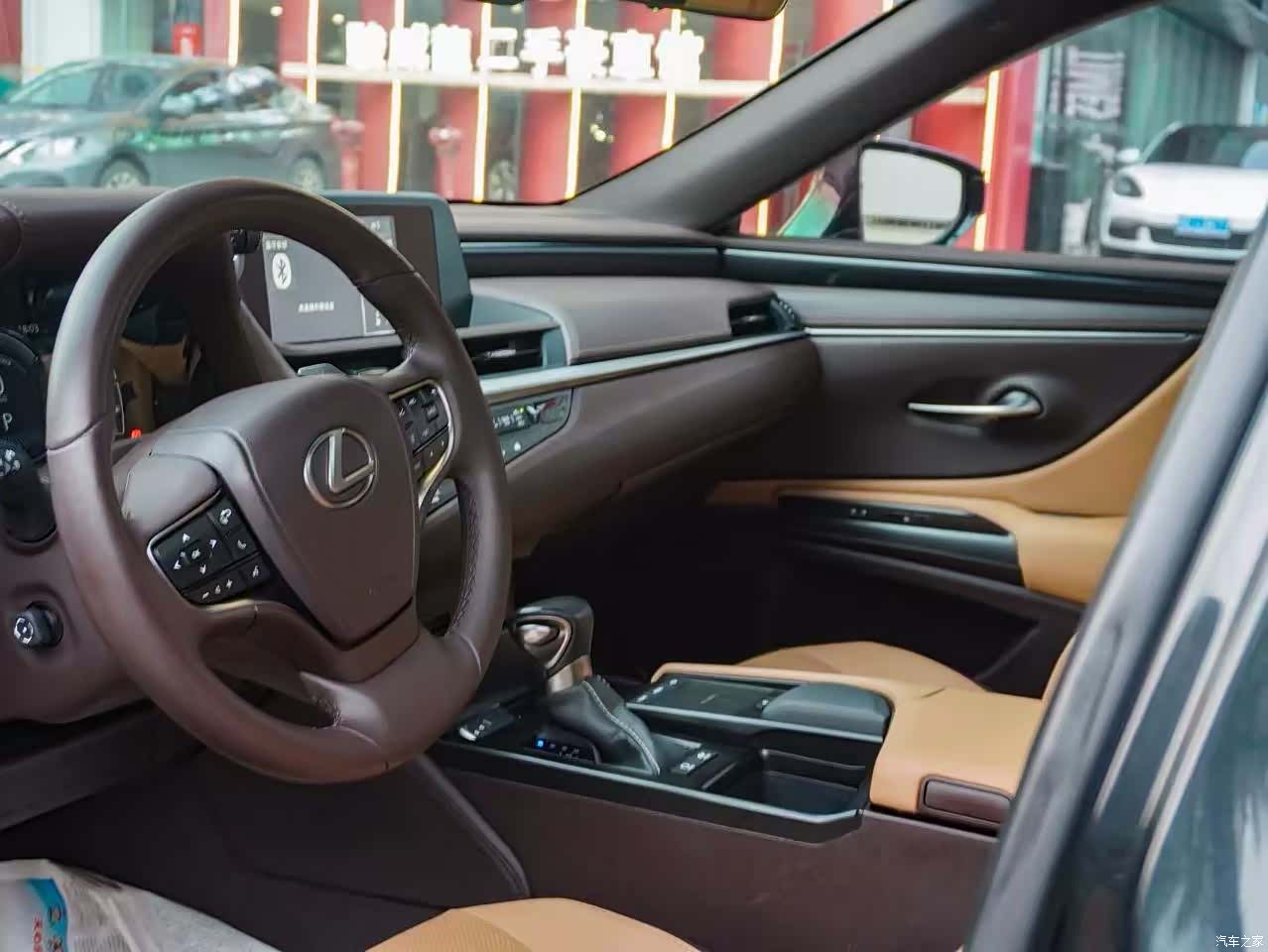Lexus ES, 2021 7