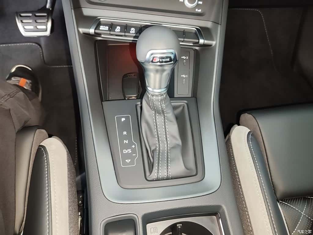 Audi Q3, 2025 14